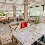 Hotel Botel Pressburg 3*