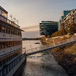 Hotel Botel Pressburg