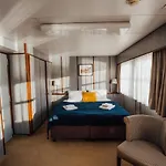 Botel Pressburg Hotel 3*