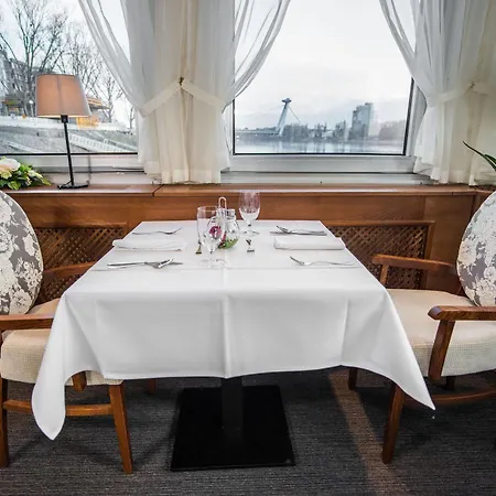 Botel Pressburg Pozsony
