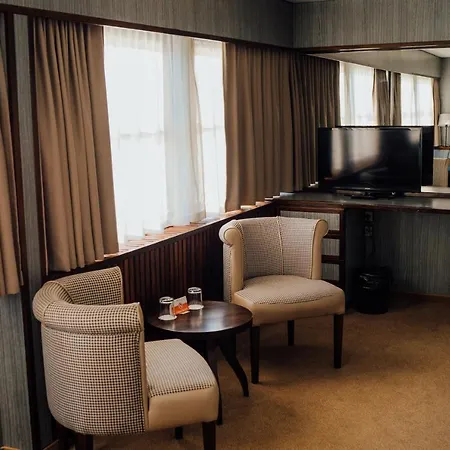 Botel Pressburg Отель 3*