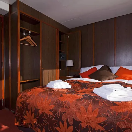 Botel Pressburg 3*